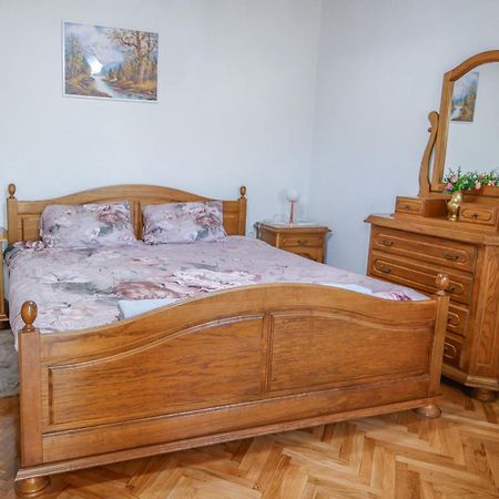 Apartman Marta I Soba Maja Gradiste Exteriér fotografie