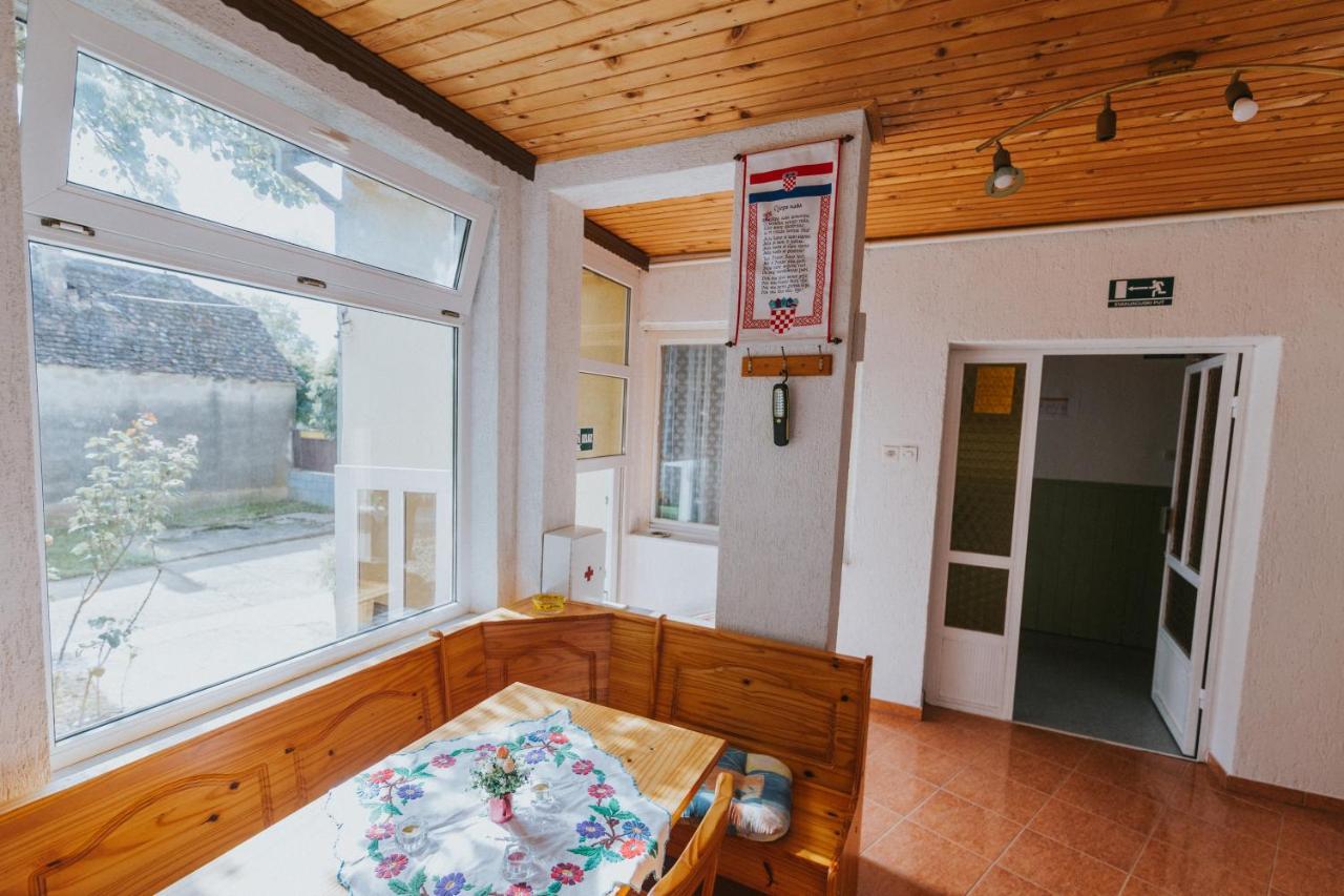 Apartman Marta I Soba Maja Gradiste Exteriér fotografie