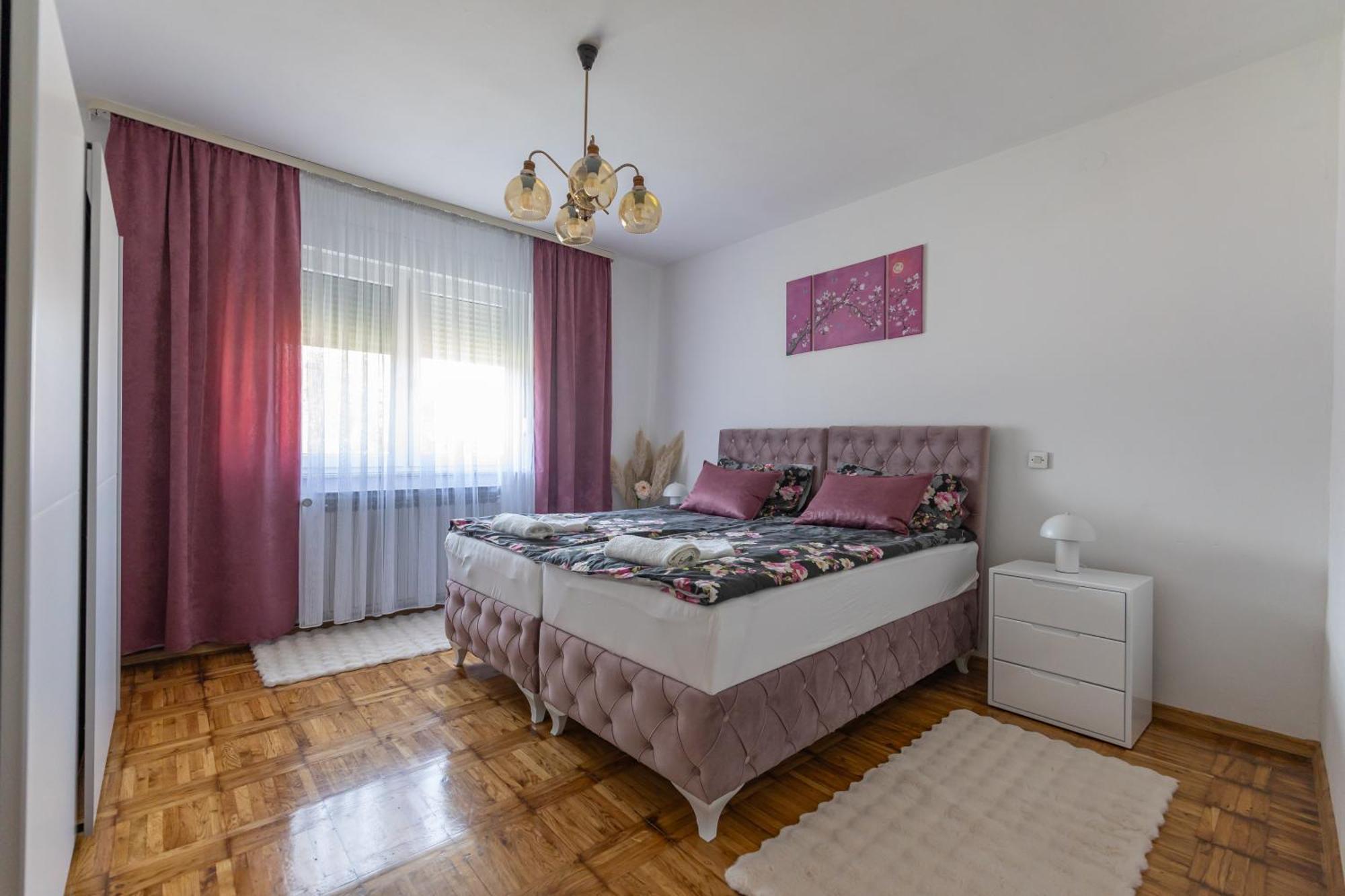 Apartman Marta I Soba Maja Gradiste Exteriér fotografie